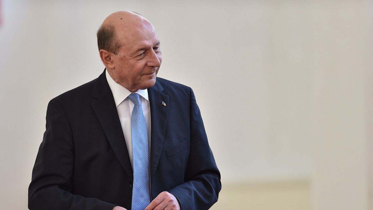 De ce a fost Traian Basescu internet de urgenta