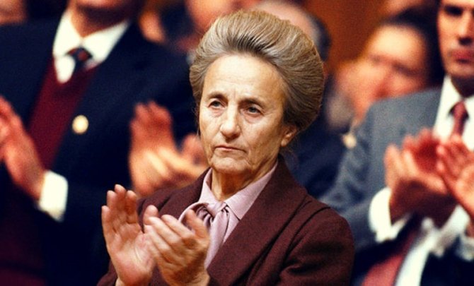 De unde se îmbrăca Elena Ceaușescu. Avea o obsesie pentru bijuterii