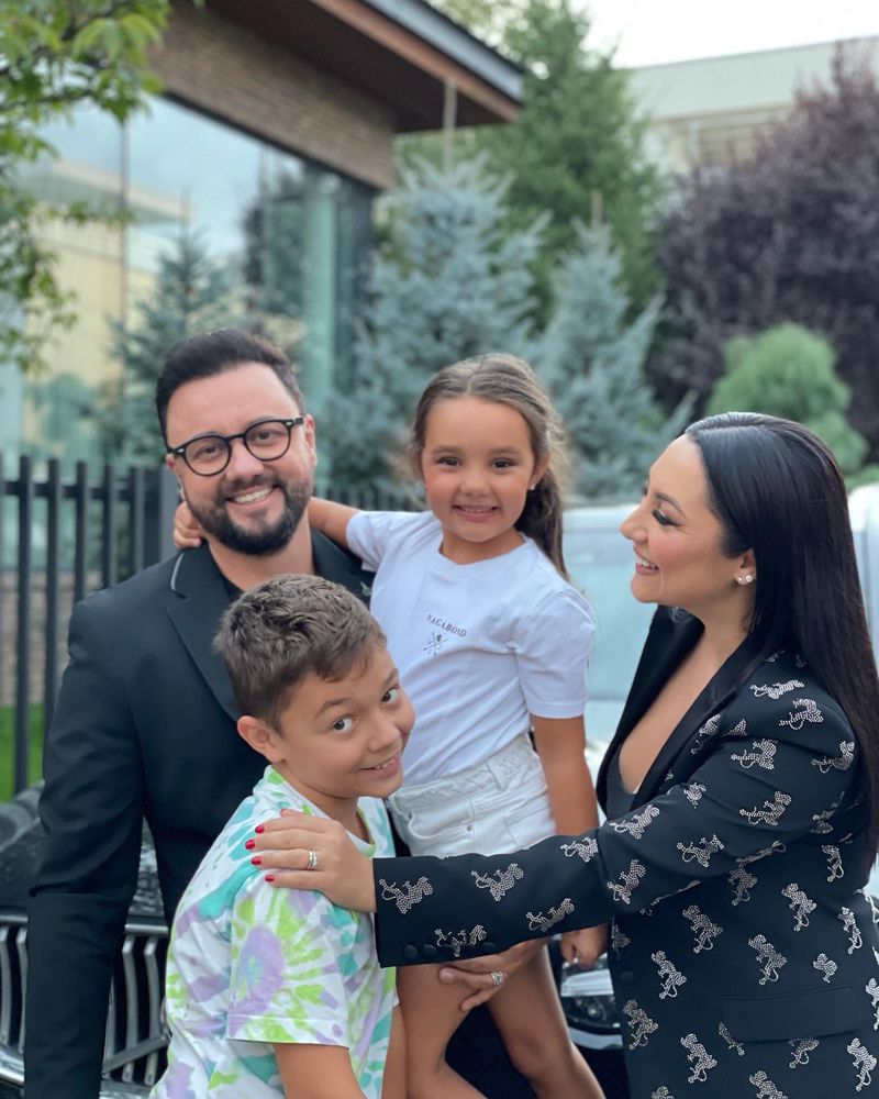 Din ce familie provine Andra Maruta, de fapt 4