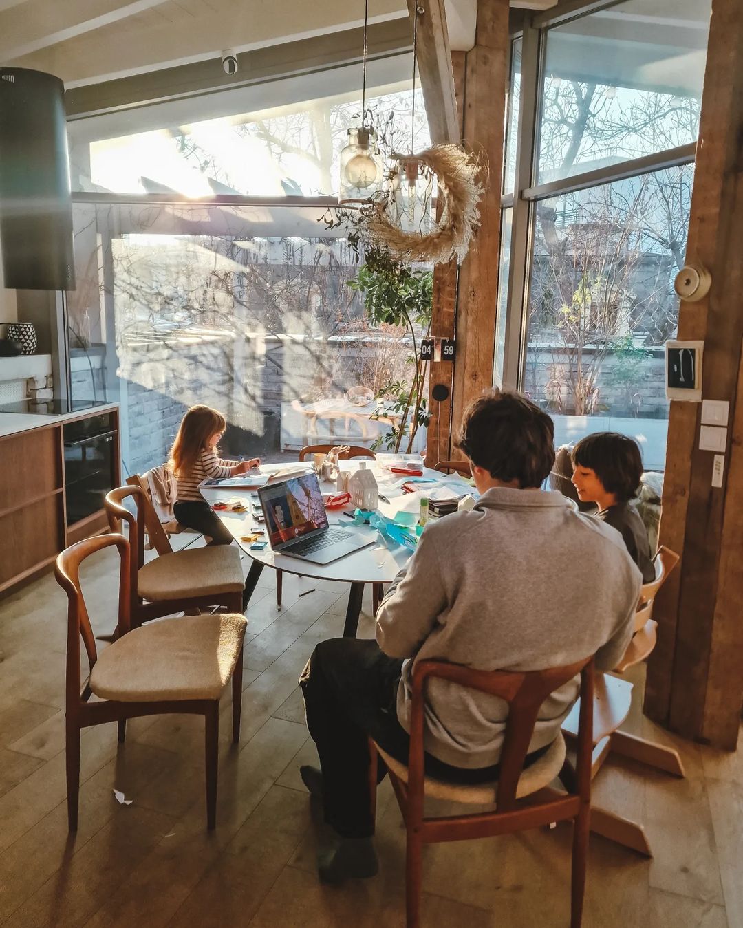 Fiul vitreg al Danei Rogoz s-a intors de la studii din Canada 1