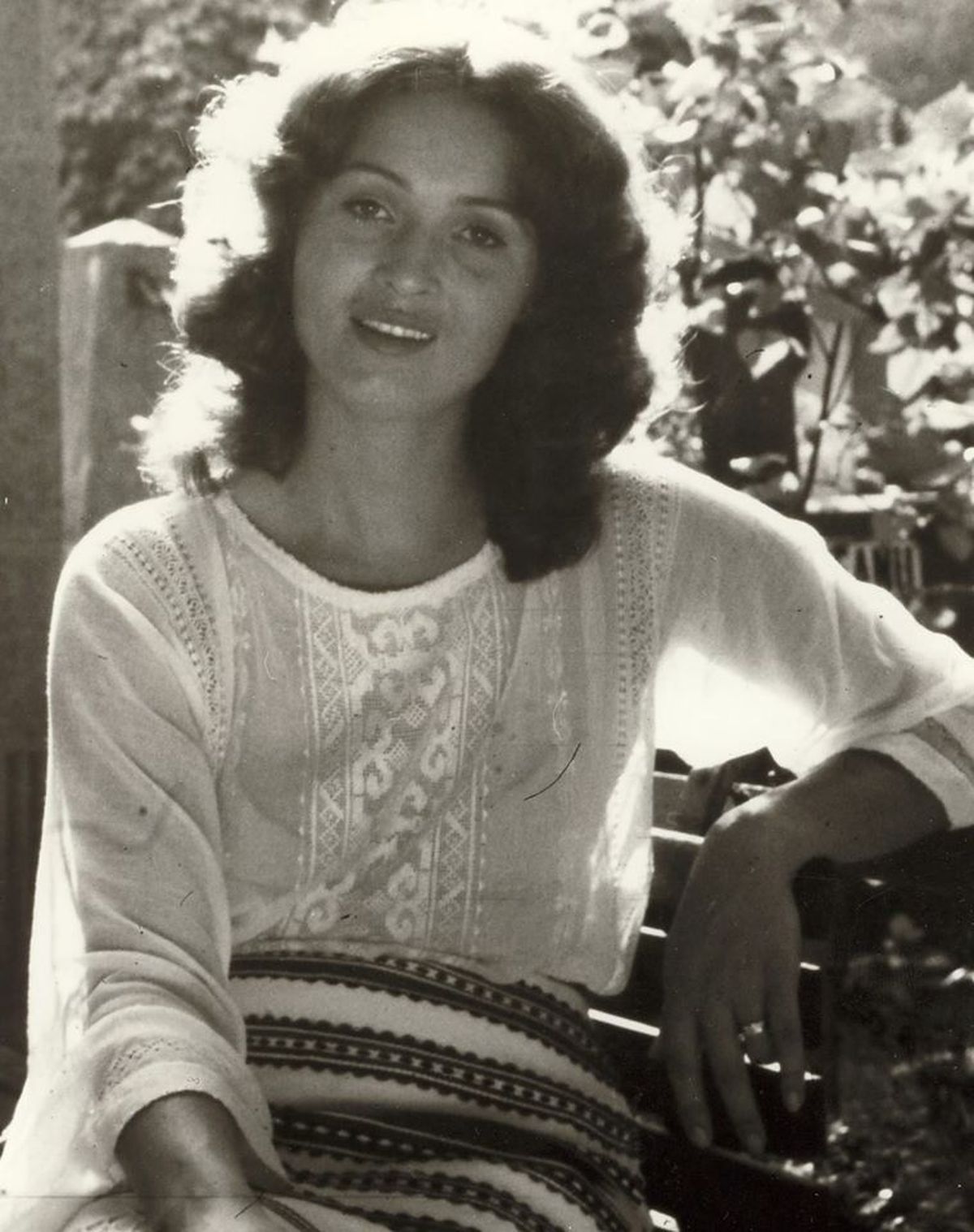 Imagini nemaivazute cu Angela Similea din tinerete 9