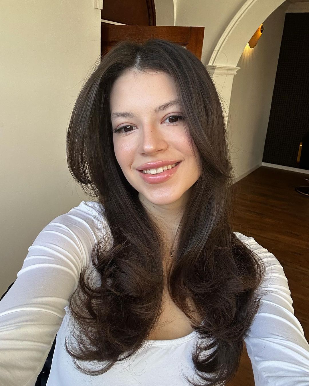 Internautii nu si-au putut lua privirea de la decolteul ei 3