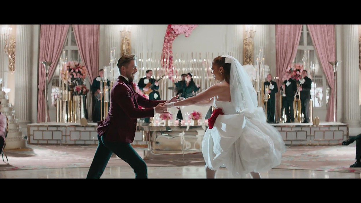 Jennifer Lopez a lansat un videoclip controversat 2