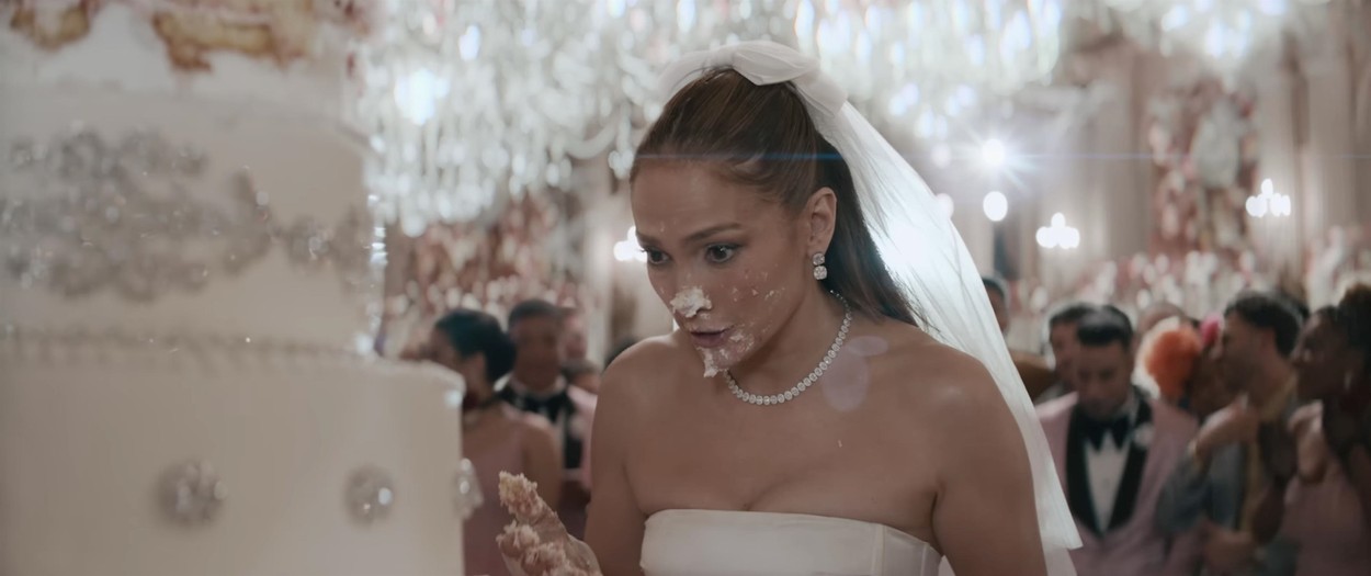 Jennifer Lopez a lansat un videoclip controversat 5