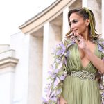 Jennifer Lopez, aparitie fabuloasa la Saptamana Modei de la Paris
