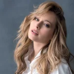 Laura Cosoi revine pe micul ecran 1