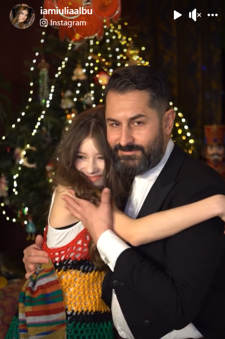 Modul inedit în care Iulia Albu a petrecut Revelionul. Ipostaza cu iubitul ei, Mike, a adunat mii de aprecieri