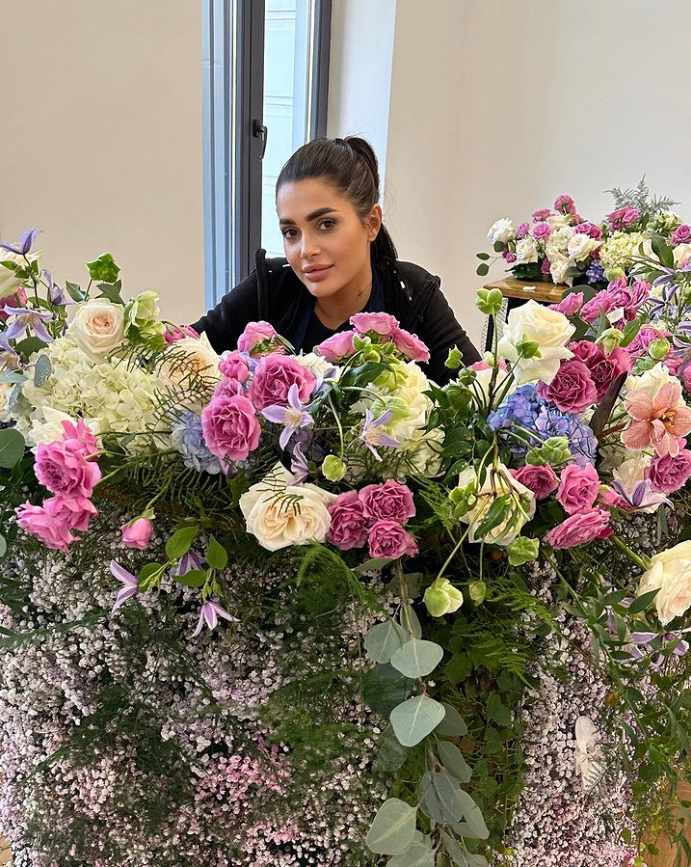 O mai țineți minte pe Diana de la Insula iubirii S-a transformat complet, din ce face bani acum