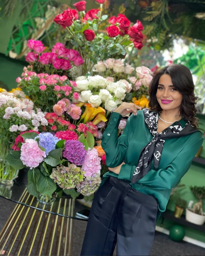 O mai țineți minte pe Diana de la Insula iubirii S-a transformat complet, din ce face bani acum