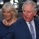 Regele Charles si Camilla, surprinsi in drum spre spital. Detaliul de pe chipul ei spune totul, cum a incalcat protocolul regal