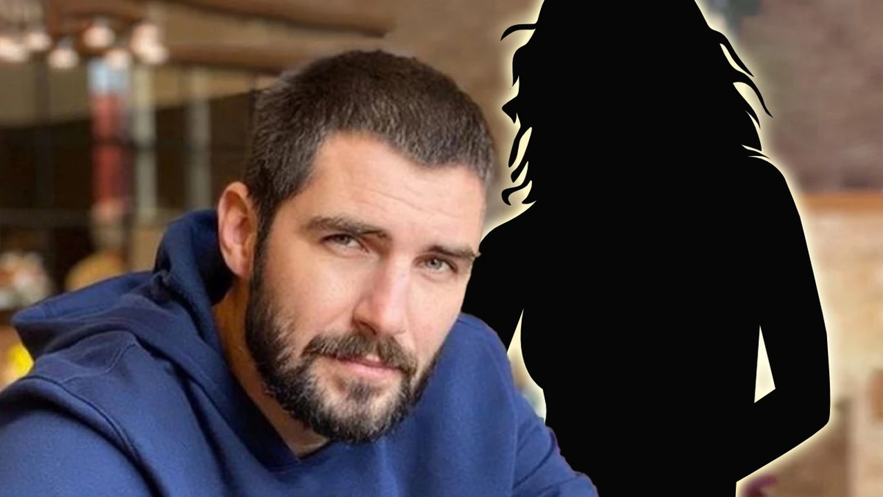 Satena celebra pe care Catalin Cazacu a sarutat-o in direct, ipostaze superbe in vacanta. S-a pozat sumar imbracata