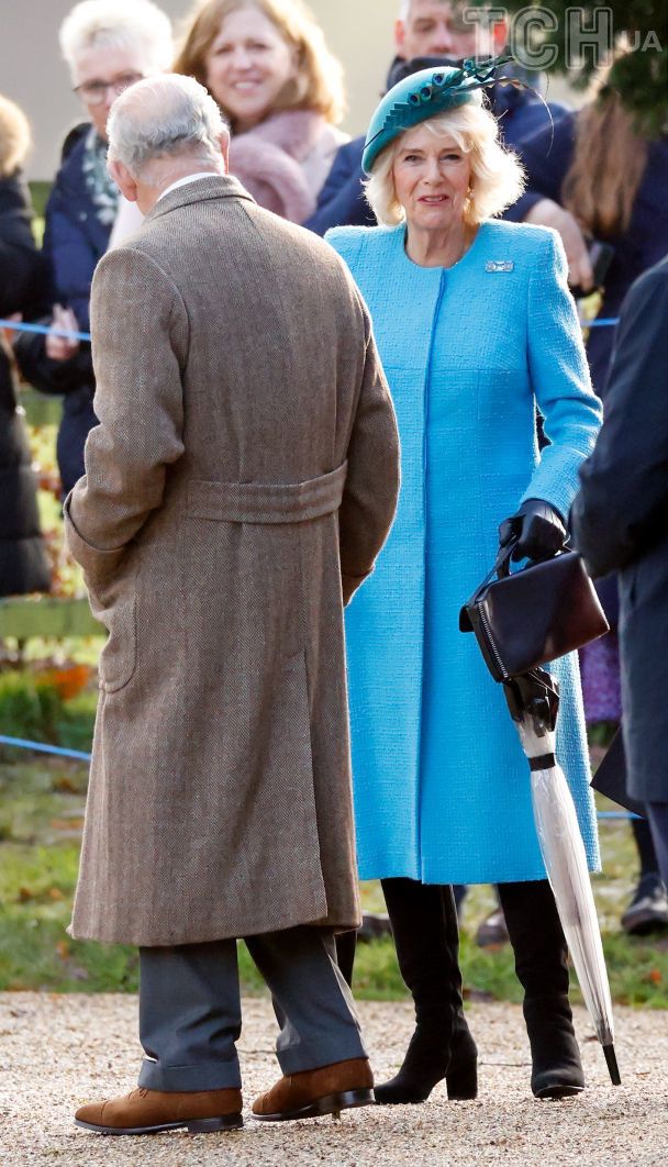 Ținuta colorată cu care Regina Camilla s-a afișat, spre deliciul tuturor. Puţine femei se îmbracă așa la 76 de ani