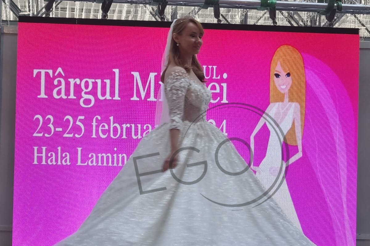 Andreea Antonescu, Larisa Iordache si Oana Ionita, in cele mai frumoase rochii de mireasa 5