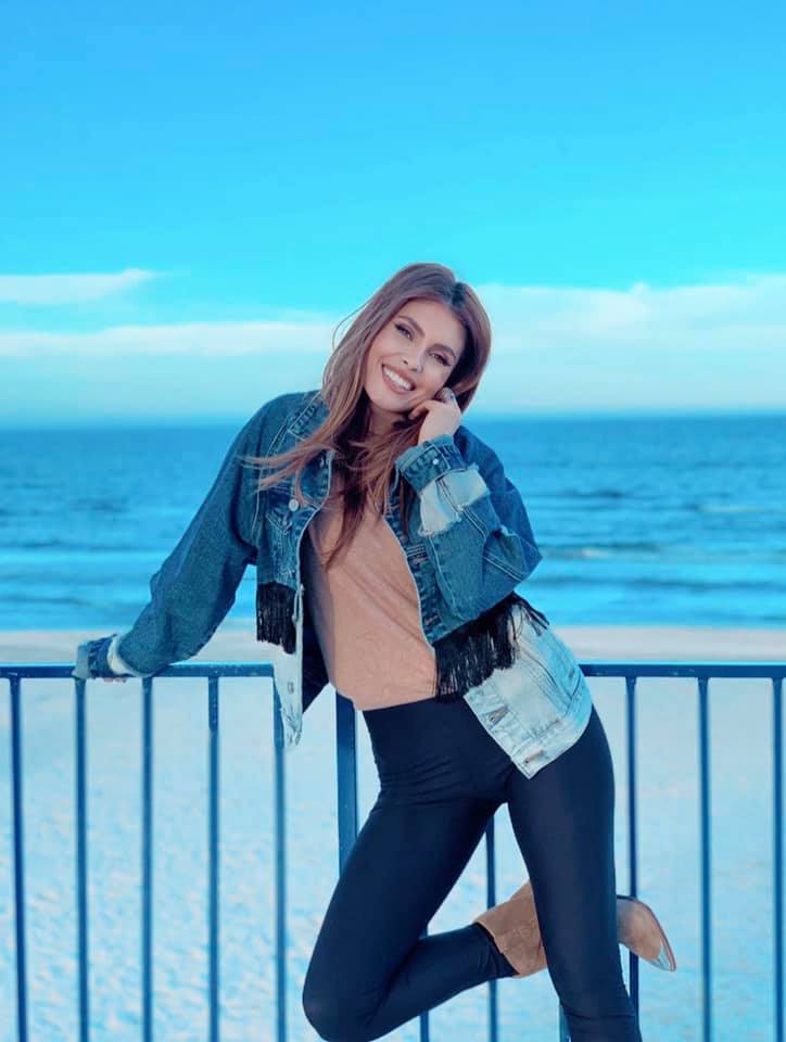 Apare la TV cu zambetul pe buze, insa putini stiu drama Sanzianei Negru 7