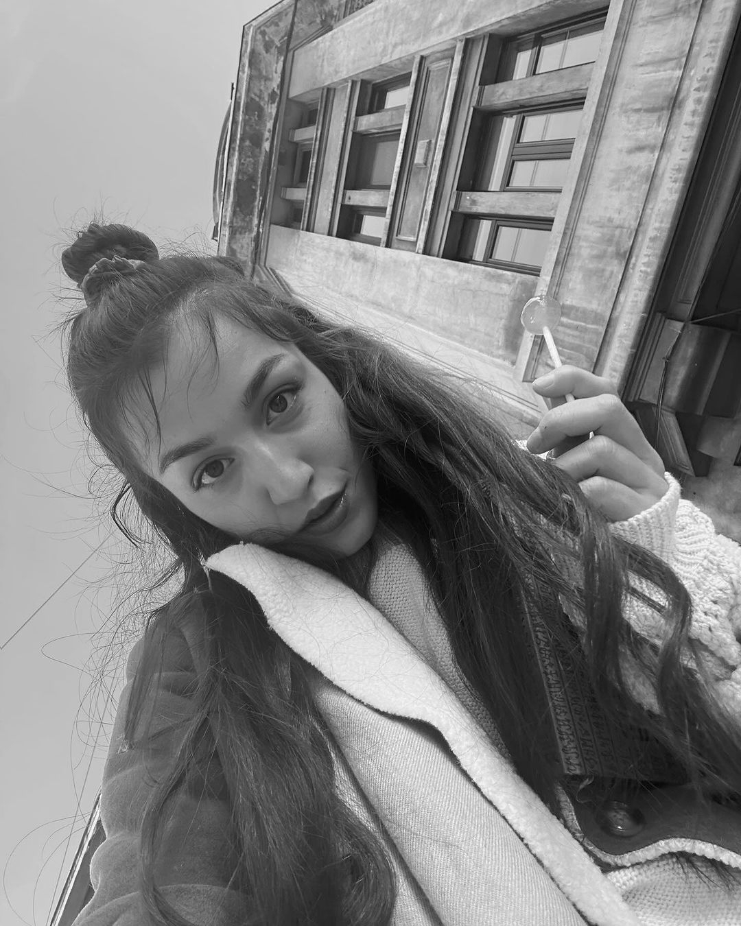 Artista din Romania este gravida in 3 luni 3