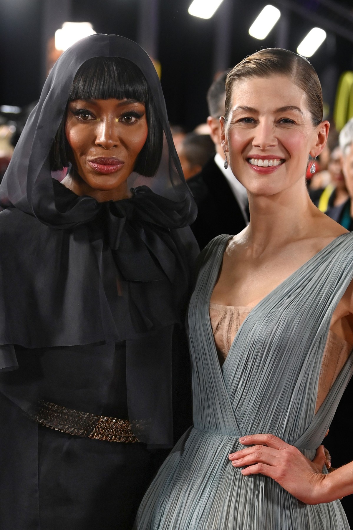 Cele mai spectaculoase rochii de la BAFTA 2024 14Cele mai spectaculoase rochii de la BAFTA 2024 23