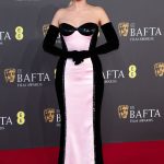 Cele mai spectaculoase rochii de la BAFTA 2024 14Cele mai spectaculoase rochii de la BAFTA 2024 28