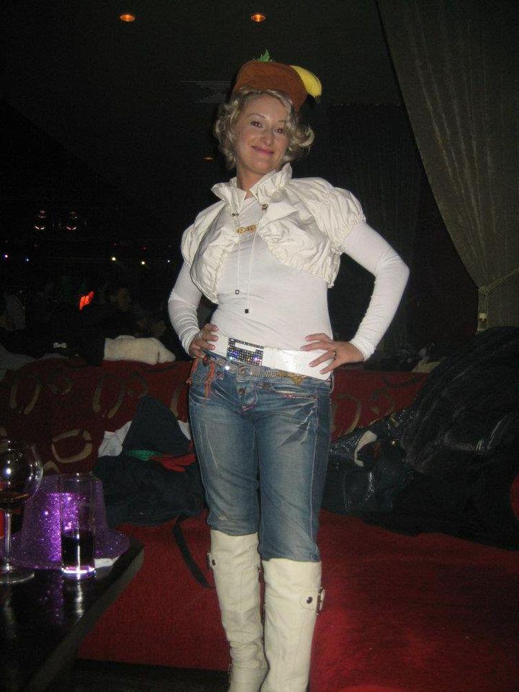 Cine este Gabriela Lucutar si cum a ajuns sa fie numita Regina Intunericului 4