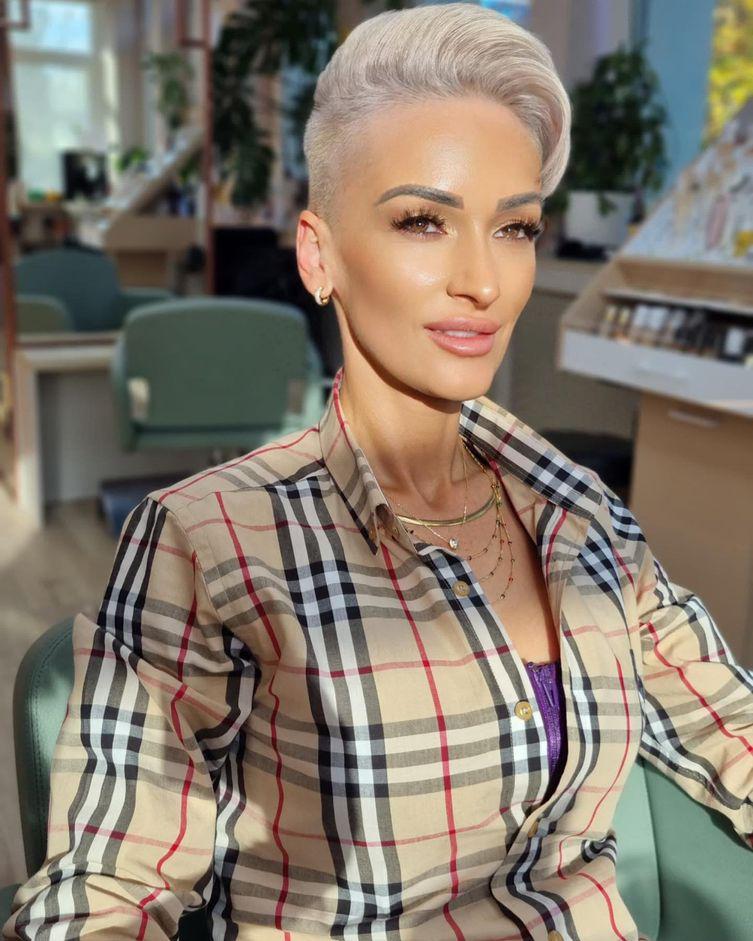 Cine este Gabriela Lucutar si cum a ajuns sa fie numita Regina Intunericului 8