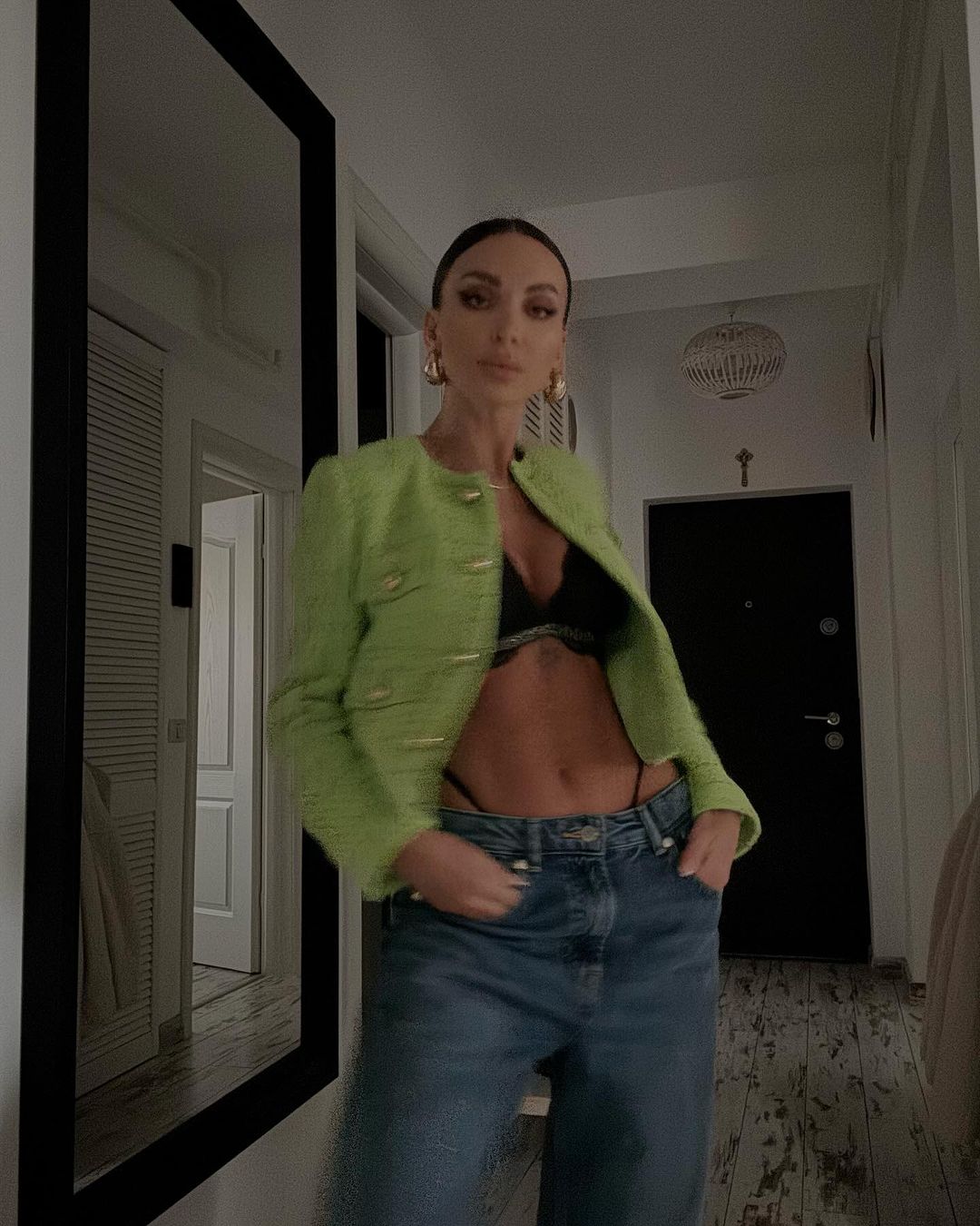 Cine este si cu ce se ocupa Selina, iubita lui Victor Slav 4