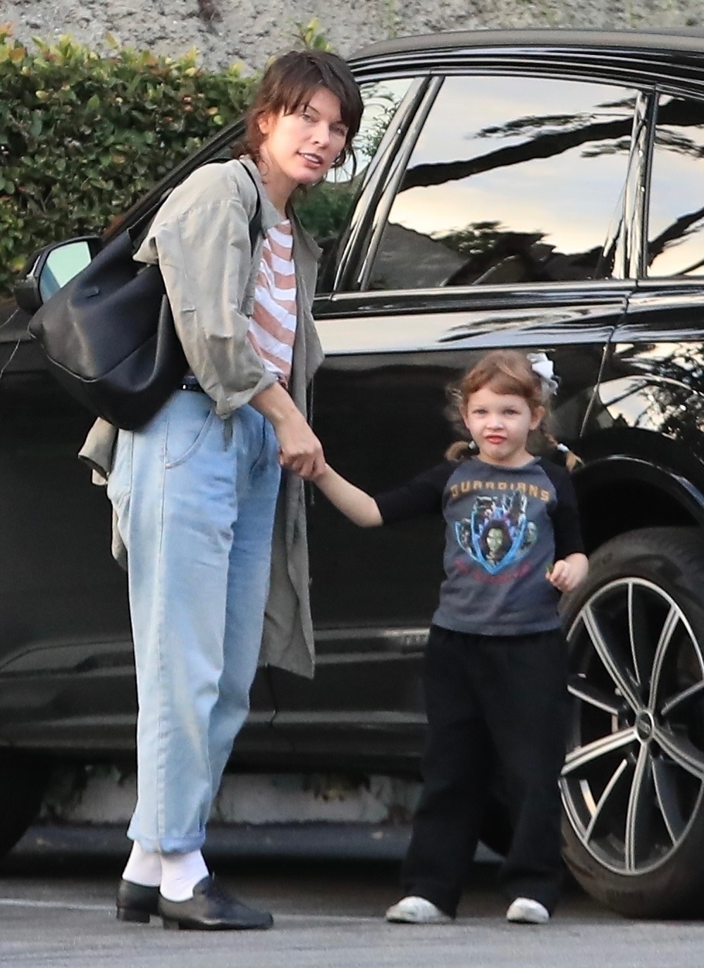 Cum a ajuns sa arate Milla Jovovich la 57 de ani 5