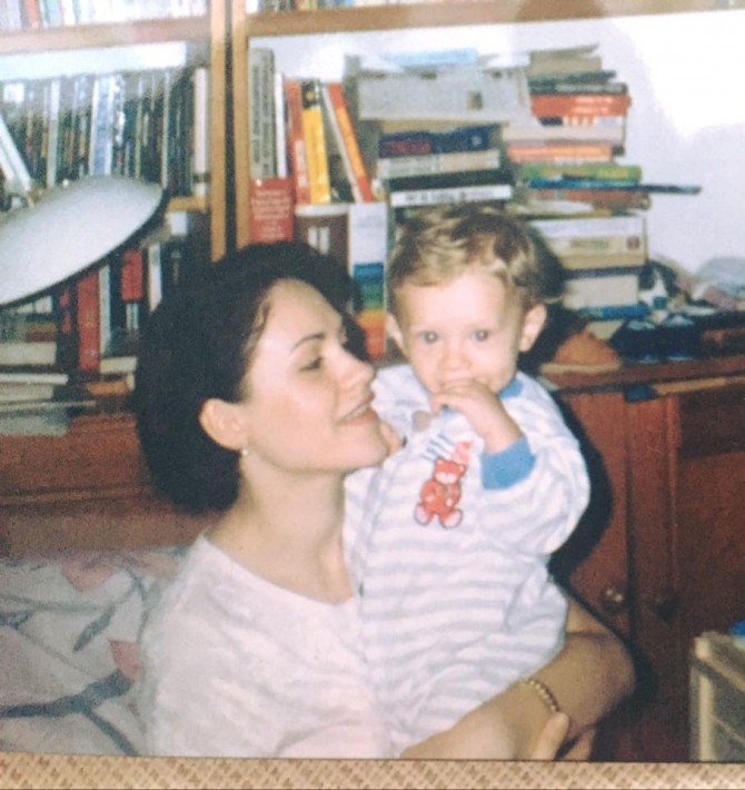 Cum arata Gabriela Firea in tinerete 17