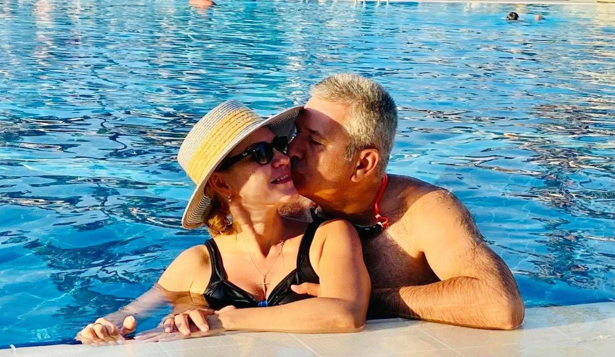 Cum arata Gabriela Firea in tinerete 18