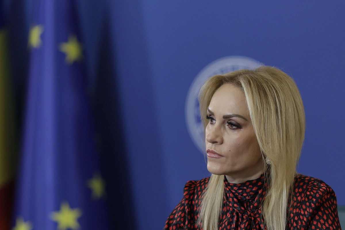 Cum arata Gabriela Firea in tinerete 20