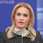 Cum arata Gabriela Firea in tinerete 21