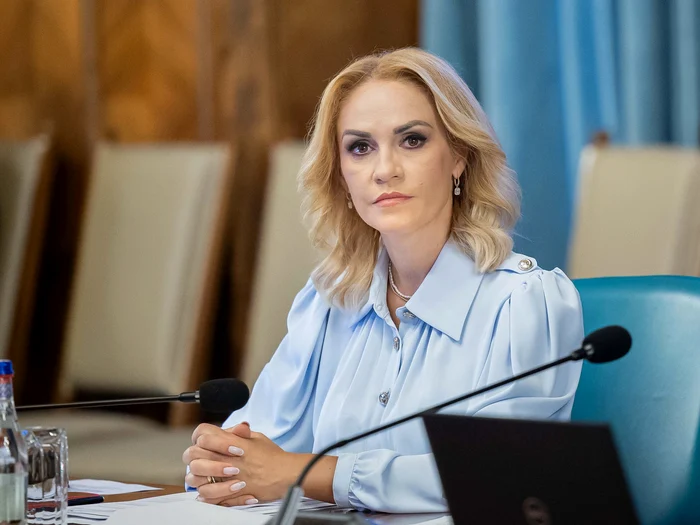 Cum arata Gabriela Firea in tinerete 24