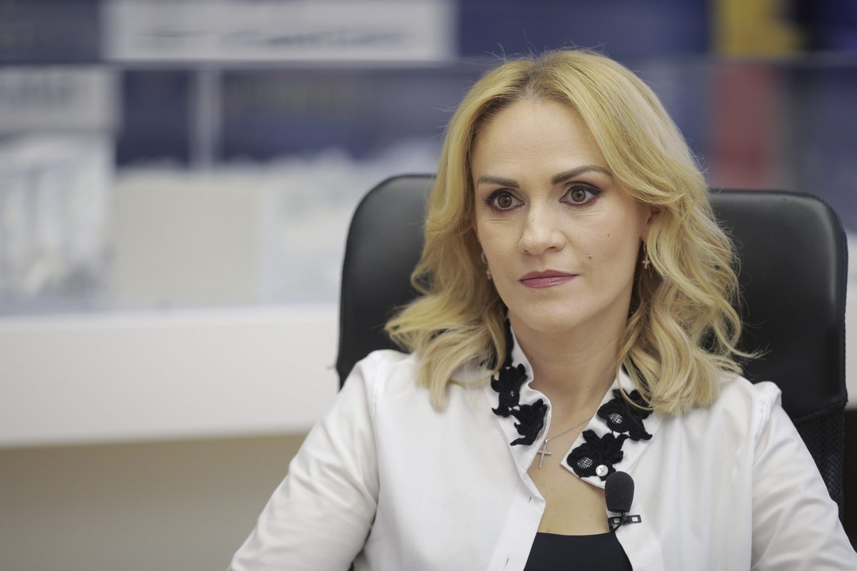 Cum arata Gabriela Firea in tinerete