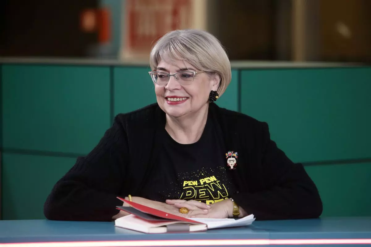 Cum arata Irina Margareta Nistor in tinerete 10