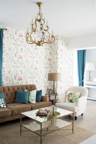 Cum arata apartamentul in care locuieste Elena Gheorghe 16