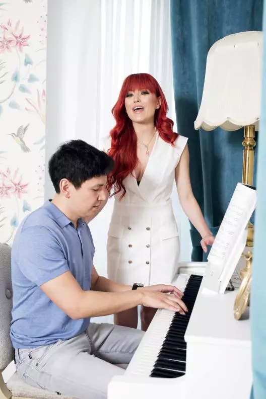 Cum arata apartamentul in care locuieste Elena Gheorghe 3