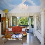 Cum arata casa in care locuiesc Monica Gabor si Mr. Pink in Los Angeles 3