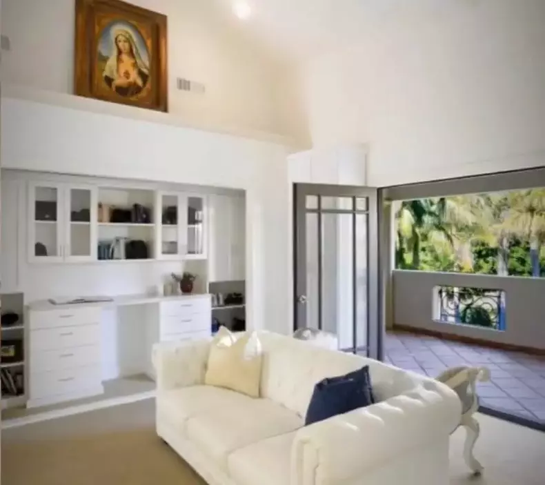 Cum arata casa in care locuiesc Monica Gabor si Mr. Pink in Los Angeles