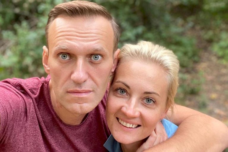 Cum arată și cu ce se ocupă Iulia Navalnaia, soția lui Alexei Navalnîi. Mesajul tranșant trimis după moartea opozantului rus