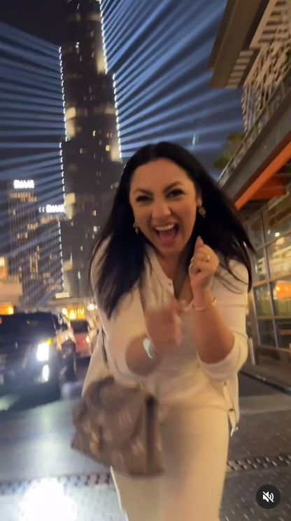 Cum s-a filmat Andra in Dubai, rar apare asa 3