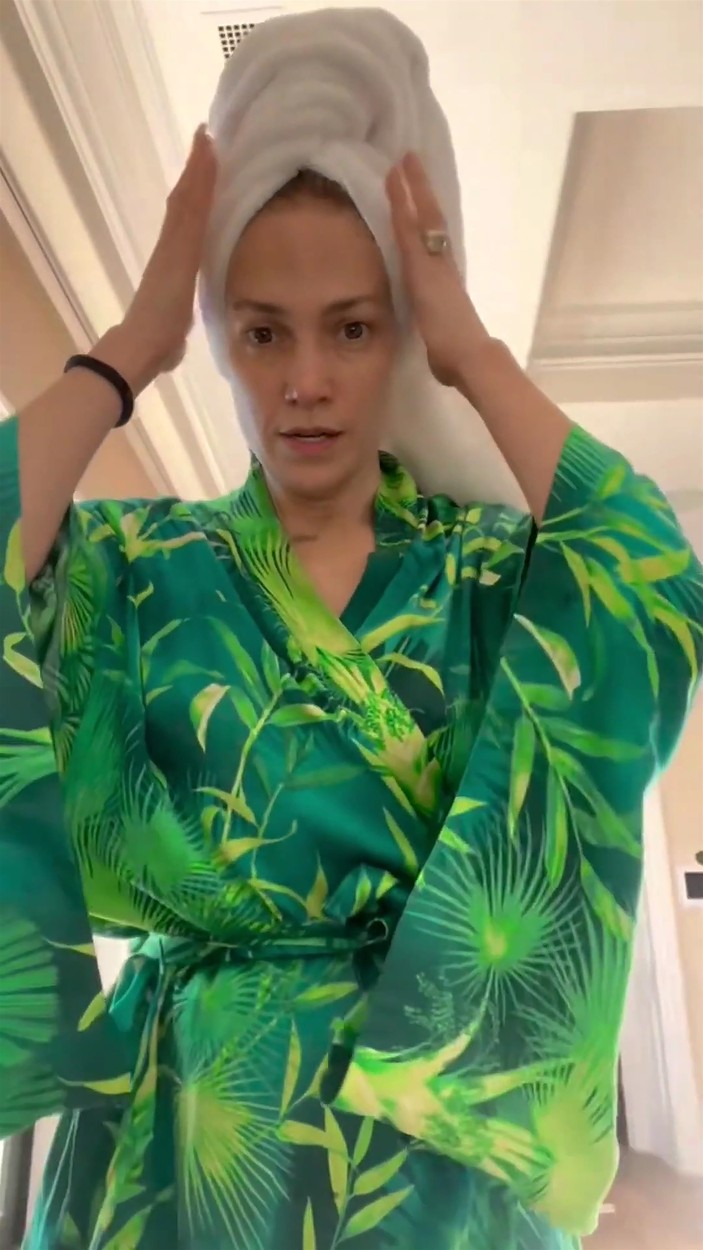 Cum sa te machiezi ca Jennifer Lopez 1