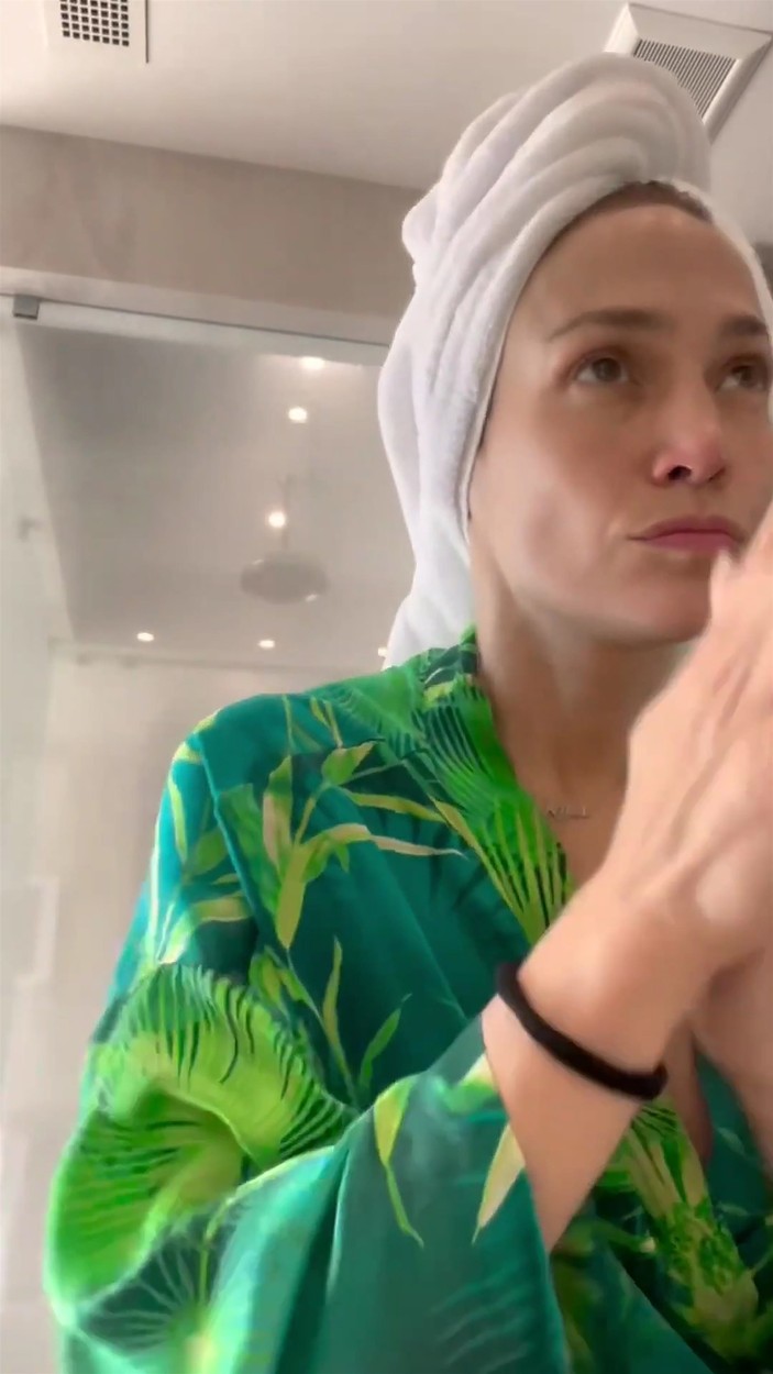 Cum sa te machiezi ca Jennifer Lopez 3