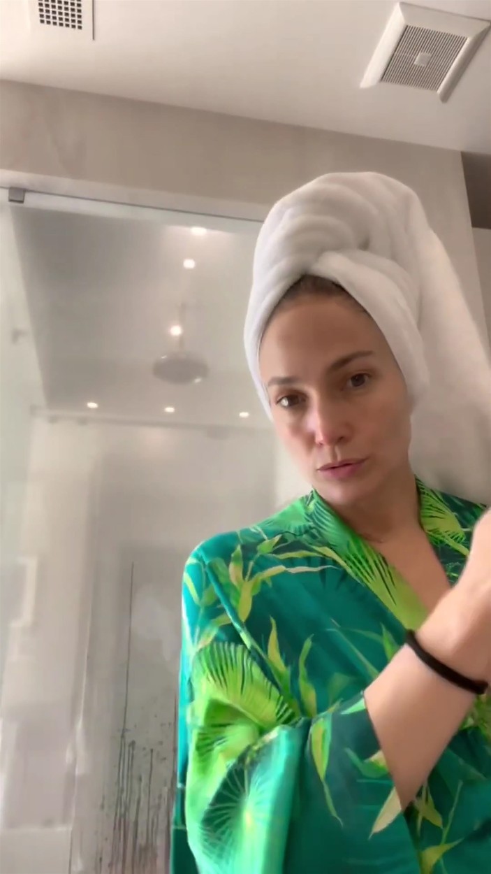 Cum sa te machiezi ca Jennifer Lopez 4