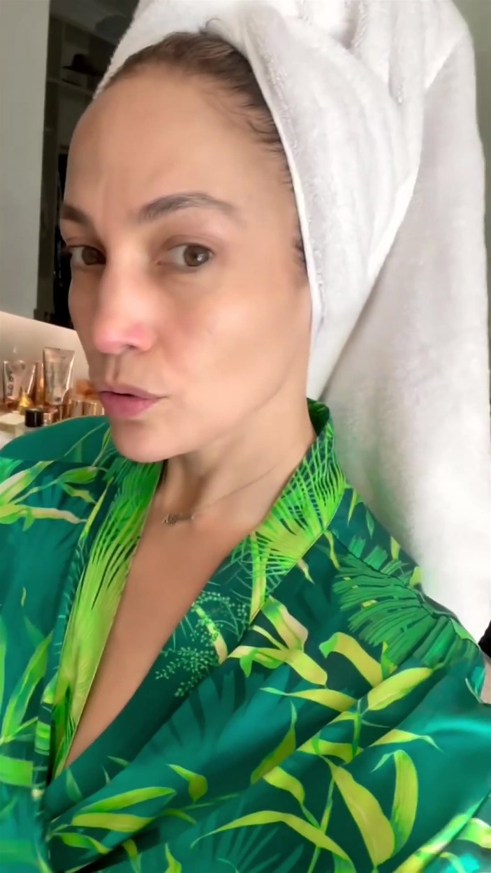 Cum sa te machiezi ca Jennifer Lopez 6