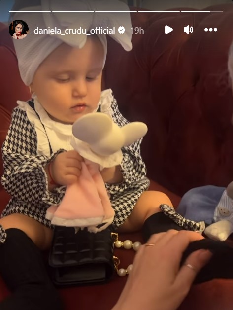 Daniela Crudu e topita după fetita ei 6