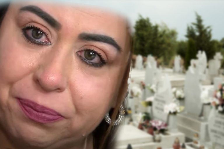 Durere de nedescris! Reacția copleșitoare a Oanei Roman, în momentul în care sicriul cu trupul neînsuflețit al Mioarei Roman a fost coborât în groapă VIDEO