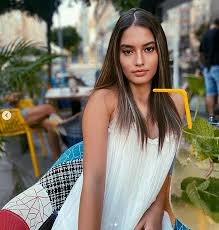 În ce țară pleacă fiica lui Virgil Ianțu la facultate