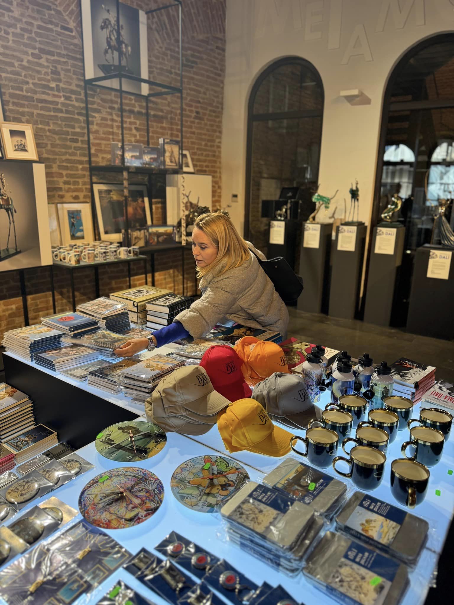 Imagine nestiuta cu Andreea Esca din copilarie 2