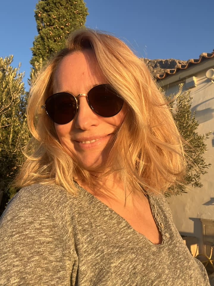 Imagine nestiuta cu Andreea Esca din copilarie 4