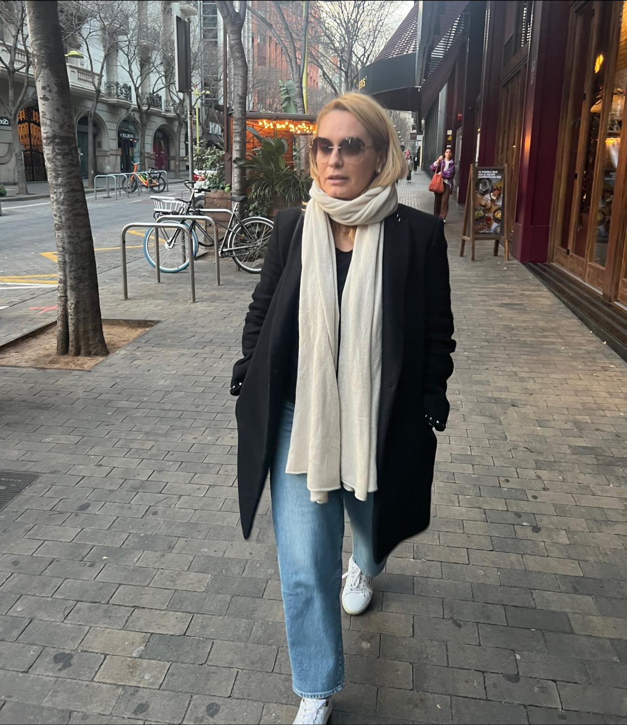 Imagine nestiuta cu Andreea Esca din copilarie 9