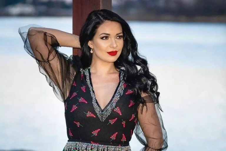 Imaginea cu care Deea Maxer a surprins pe toată lumea. Iubita lui Robert Drilea nu s-a mai putut abține, și-a arătat burtica de gravidă pe internet