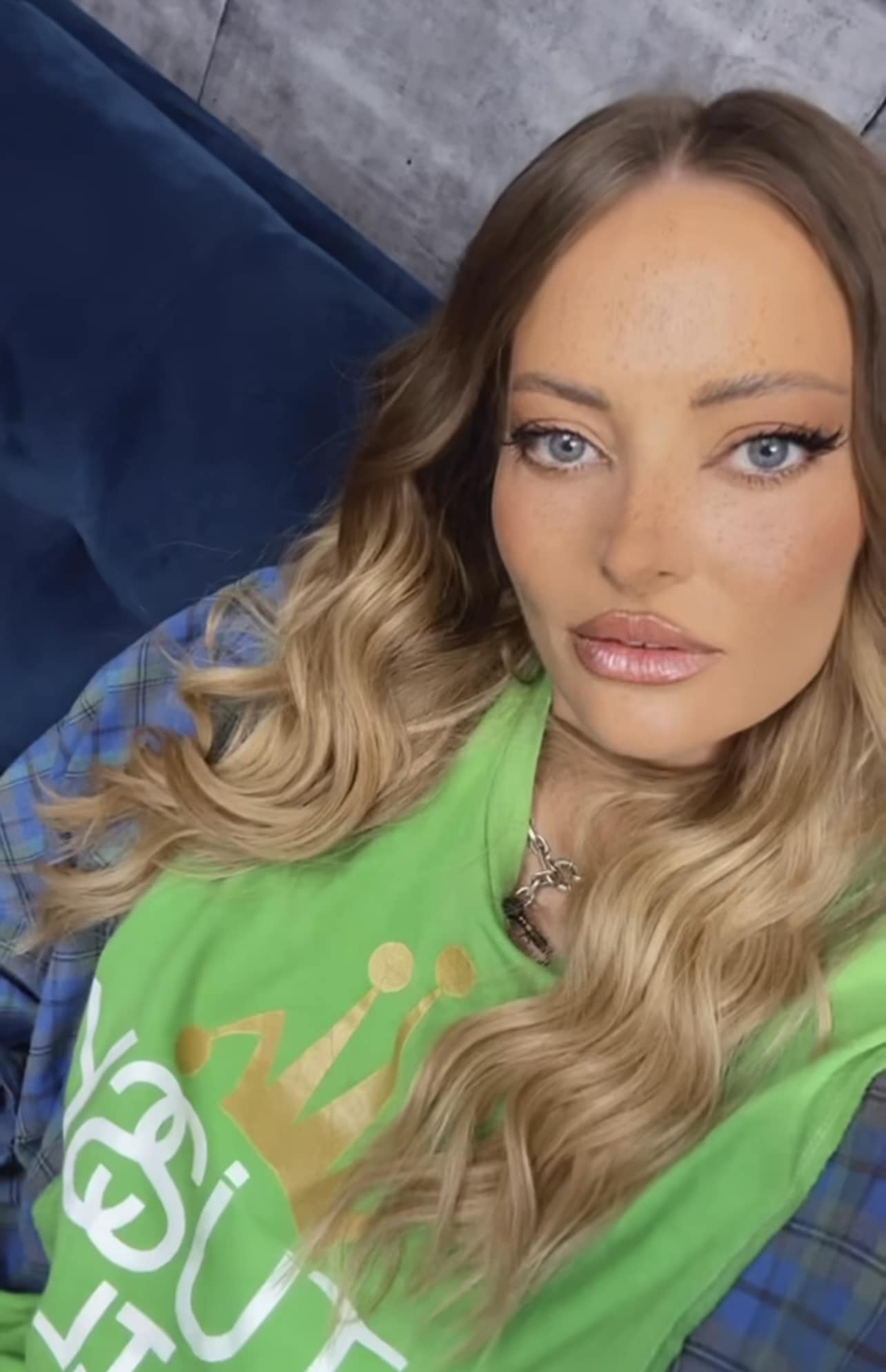 Imagini de colectie cu Delia 15